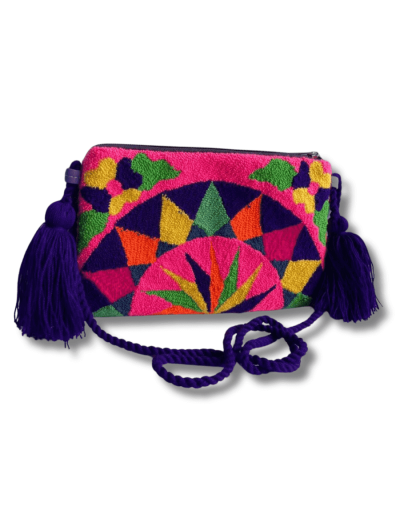 Bolso tapizado wayúu cargadera y borla azul mimada