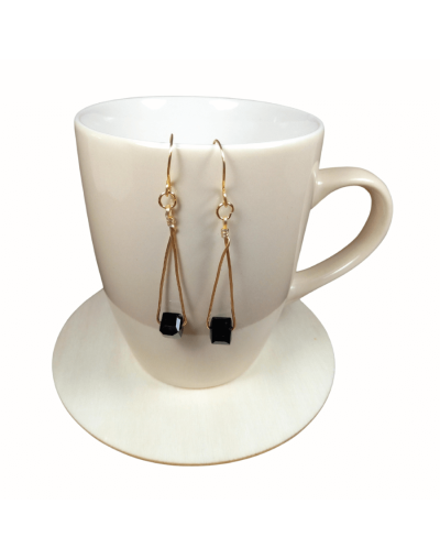 Aretes cubos oro