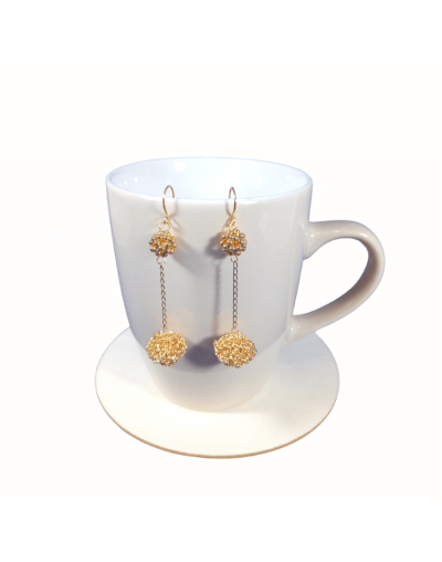 Aretes oro mora