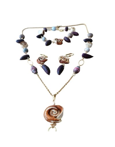 Collar ecológico flores de naranja cacao y semillas