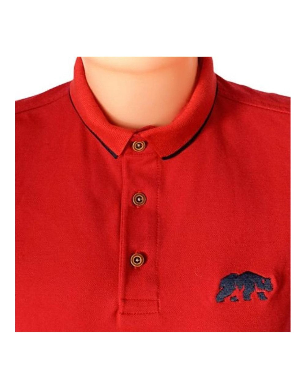 Camiseta polo con cuello tejido color rojo.