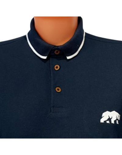 Camiseta polo con cuello tejido color azul noche.