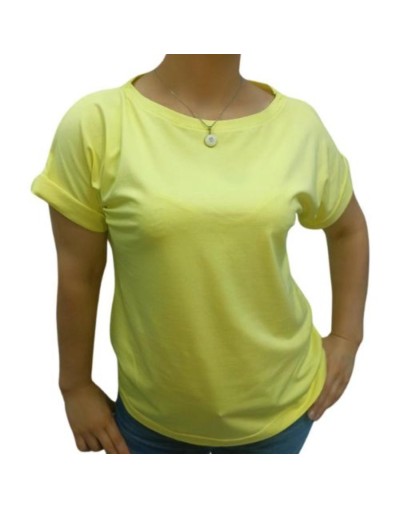 Camiseta manga japonesa color amarillo.
