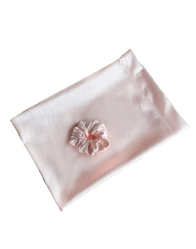 Funda para almohada en satín rosado claro