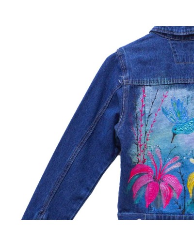 Chaqueta tipo clásica dama diseño colibrí y cayenas