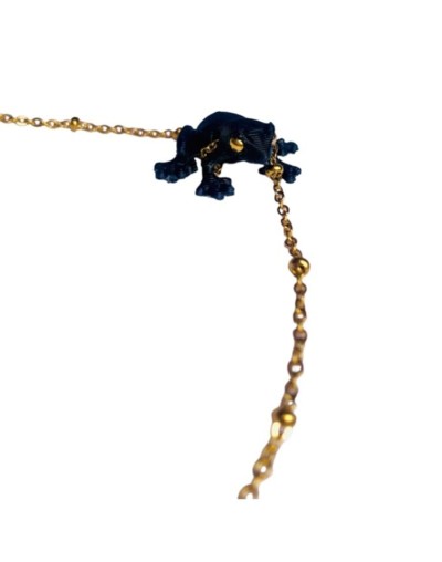 Collar rana negra con ojos en bronce con baño de oro