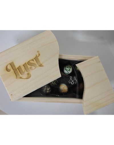 Trufas en pino rectangular, 12 trufas surtidas en linda caja de pino canadiense