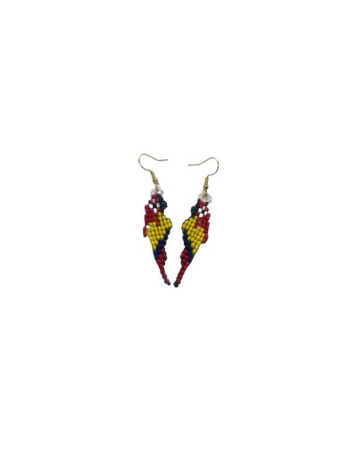 Aretes artesanales diseño de guacamaya en mostacilla