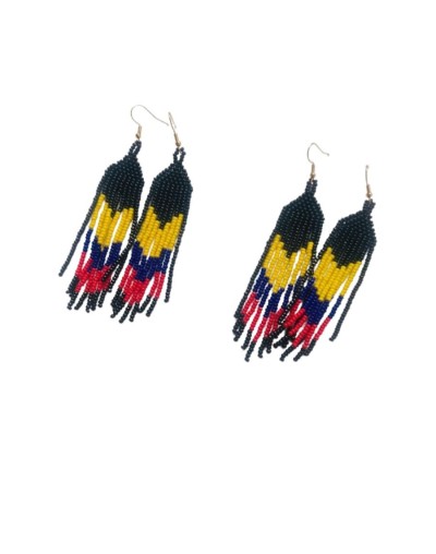Aretes artesanales en cascada diseño colombia