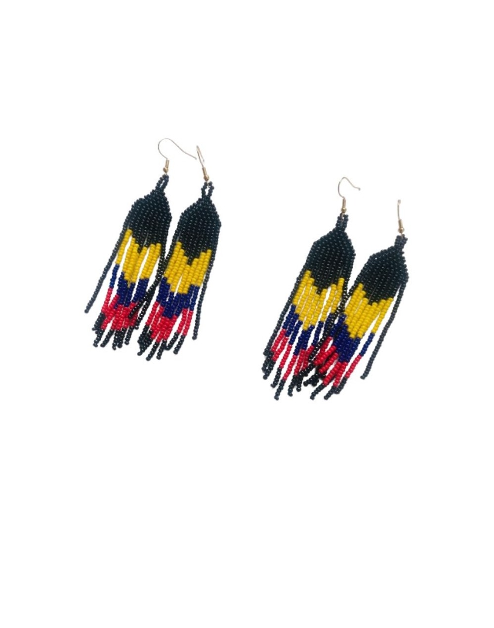 Aretes artesanales en cascada diseño colombia