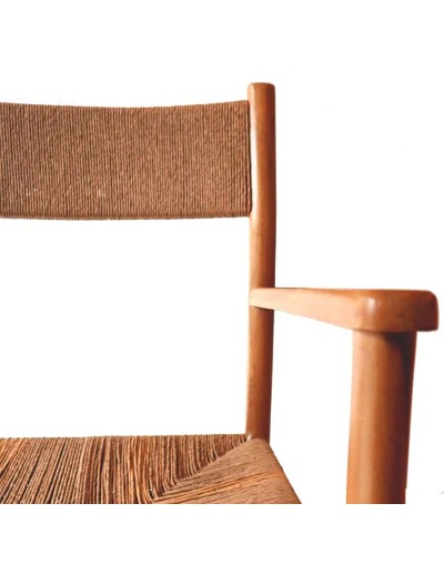 Silla con tejido artesanal