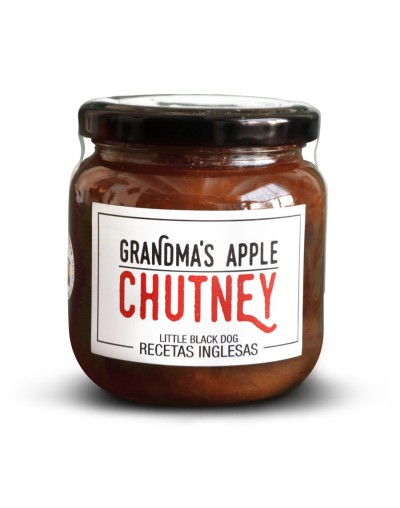Grandma's apple chutney o conserva británica de manzana ciruela cebolla y especias