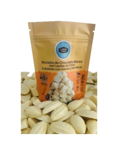 Bocados de chocolate blanco con bebida de coco endulzados con estevia y monkfruit