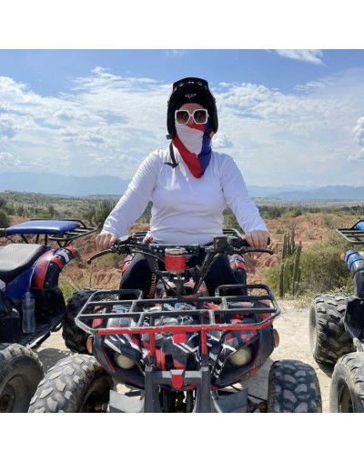 Cuatrimoto en el desierto de la tatacoa