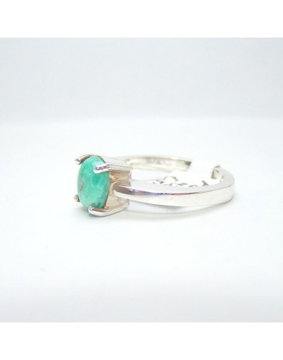 Anillo de plata 925 y esmeralda natural colombiana
