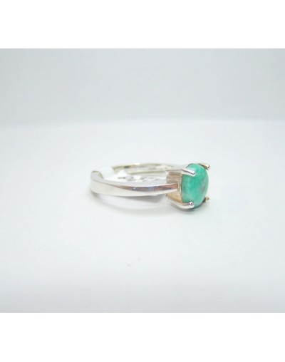 Anillo de plata 925 y esmeralda natural colombiana