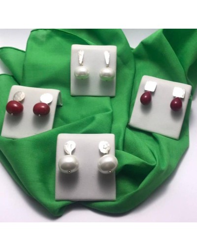 Aretes de perla nácar medianos y plata