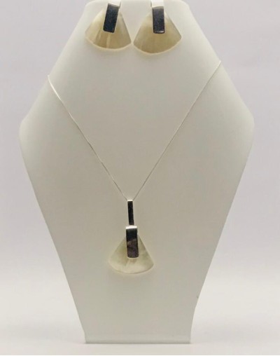 Collar en concha nácar y plata