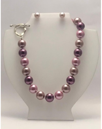 Collar de perla checa