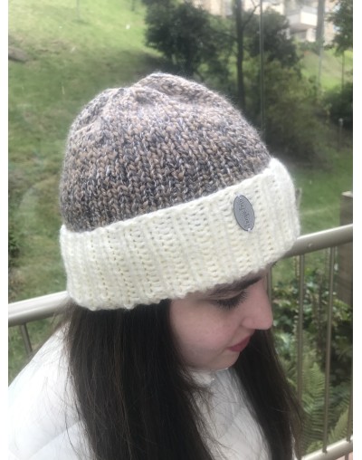 Gorro Borde Claro Tengo Frio