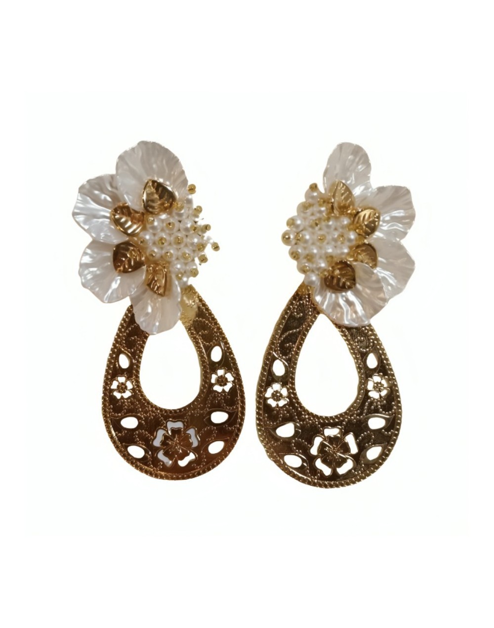 Aretes flores blanco-dorado