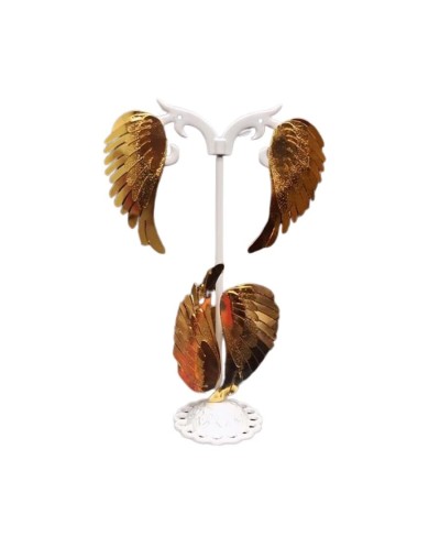 Juego de aretes y anillo.
