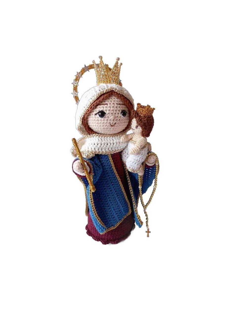Virgen de Chiquinquirá tejida a mano con la técnica de crochet