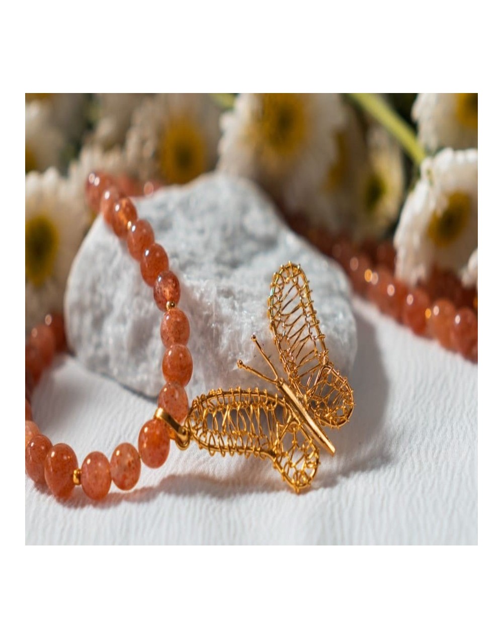 Gargantilla y aretes mariposa tejida - piedra sol
