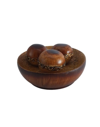 Aplique decorativo plato con 3 bolitas en madera tallada