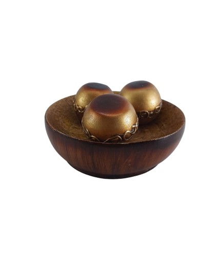 Aplique decorativo plato con 3 bolitas en madera tallada