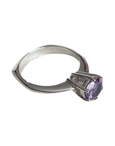 Solitario venus en plata y zircon amatista