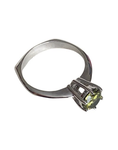 Solitario venus en plata y zircon verde