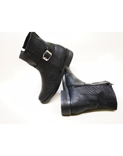 Botines negros planos de moda para mujer