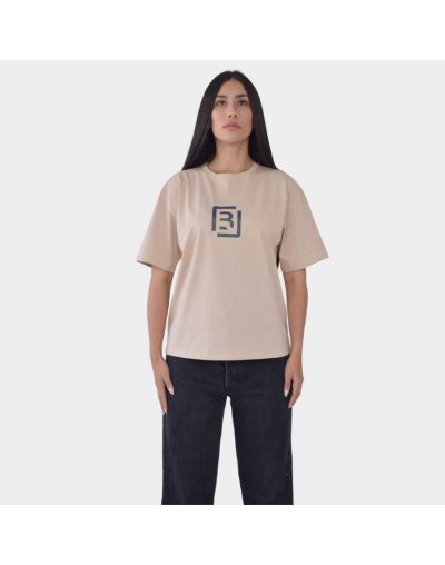 Camiseta Oversize Beige - monograma reflectivo