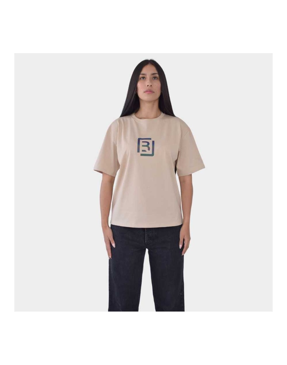 Camiseta Oversize Beige - monograma reflectivo