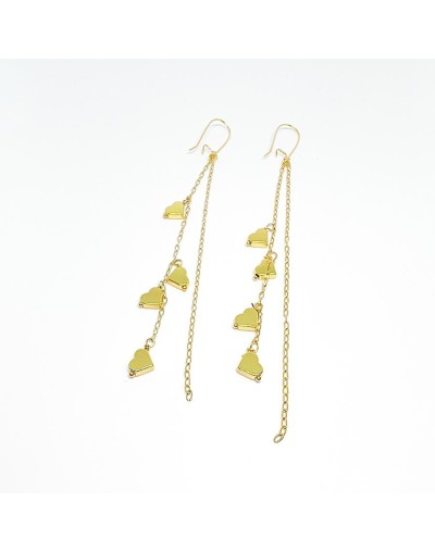 Aretes largos con corazoncitos en bronce con baño de oro