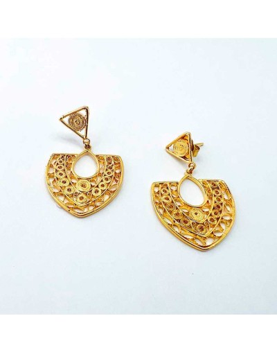 Aretes dorado elegantes en filigrana