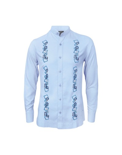 Camisa guayabera lino azul claro con bordado azul manga larga