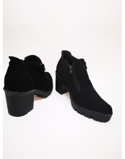 Botines para mujer con tacón grueso en color negro