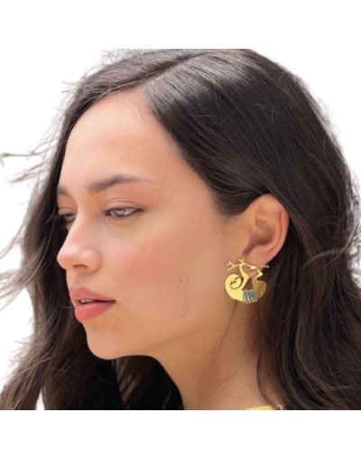 Aretes perezoso de 3 dedos