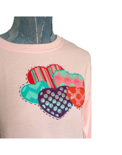 Buzo rosado con corazones