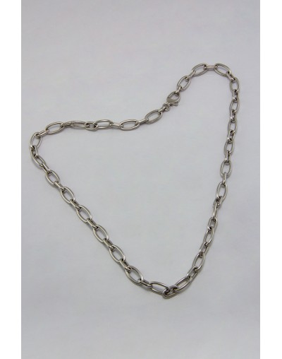 Collar de óvalos en oro blanco