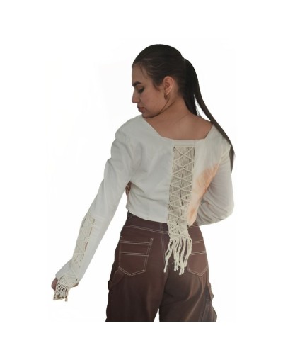 Blusa tejido macramé en espalda y brazos