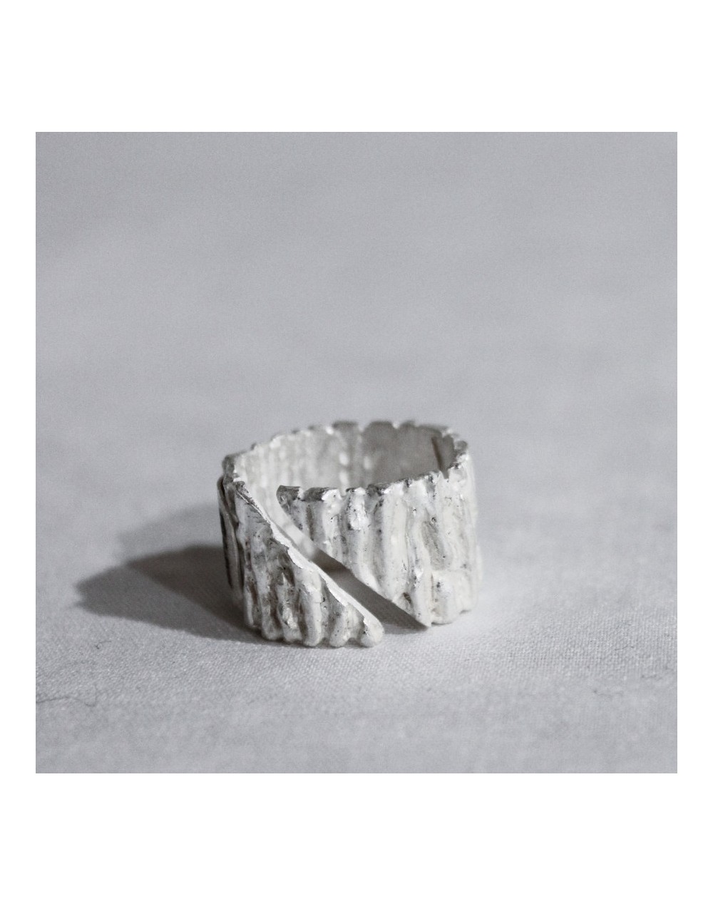 Anillo Grietas del Tiempo - Colección Huená