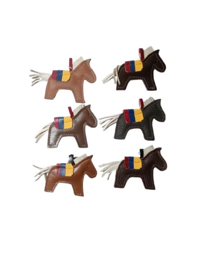 Llavero de Cuero Artesanal  Caballo - Sostenibilidad y Patrimonio Cultural