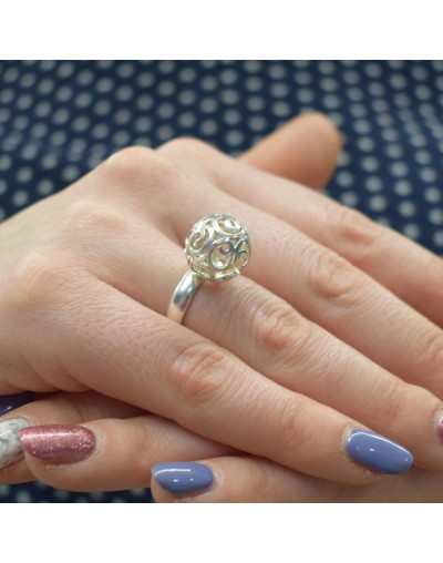 Anillo Globo Trazos Danzantes
