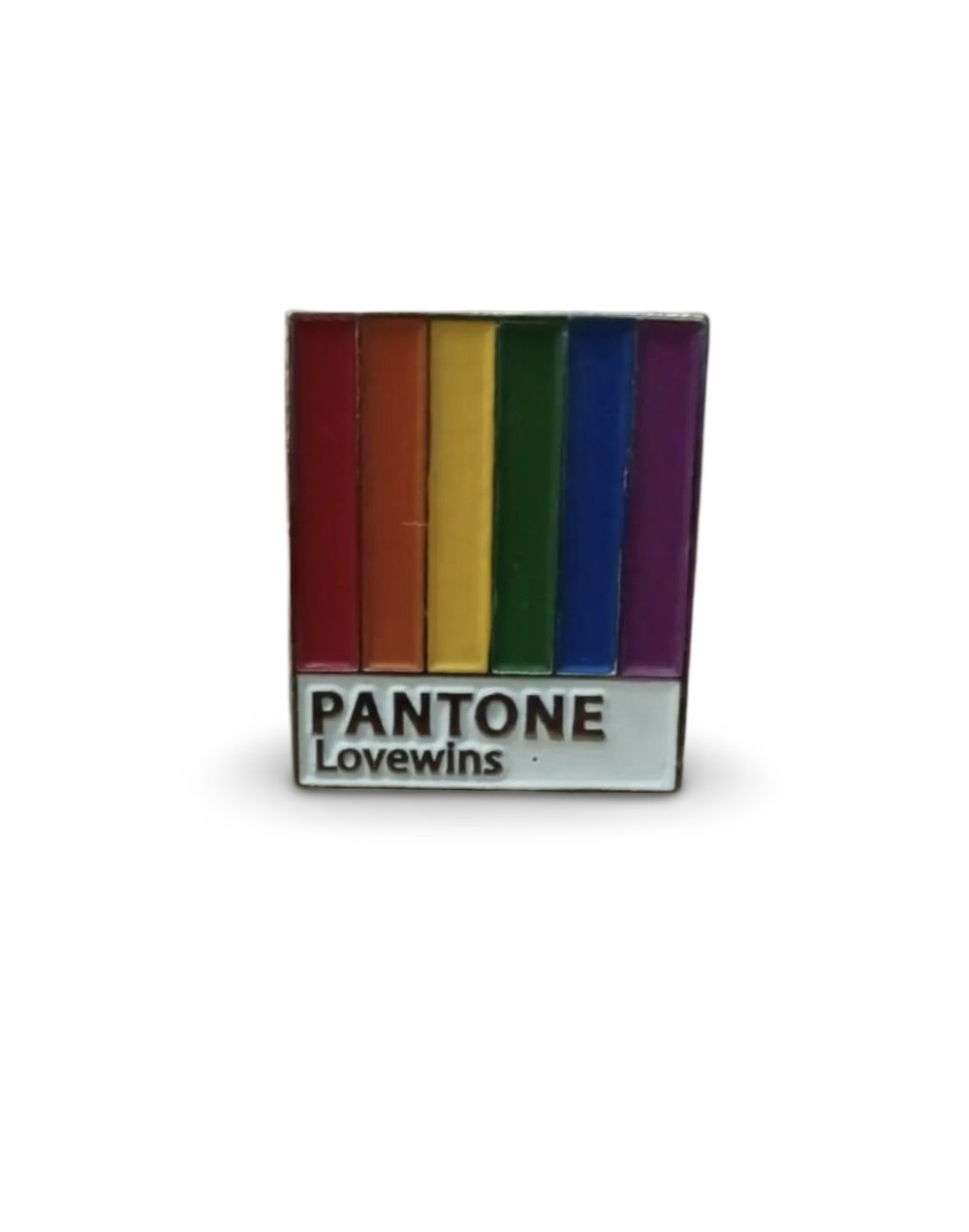 Pin PANTONE LOVE WINS