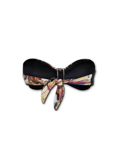 Face and fruit dish on a beach bikini top
