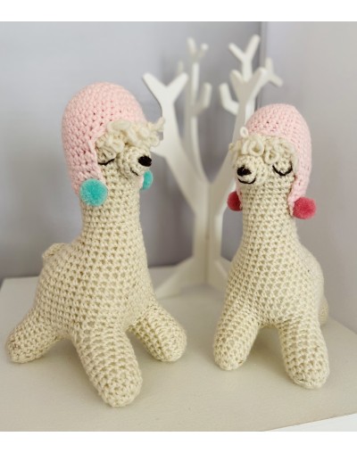 Llama tejida Amigurumi