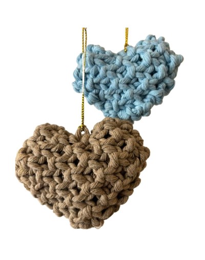 Corazones en macrame